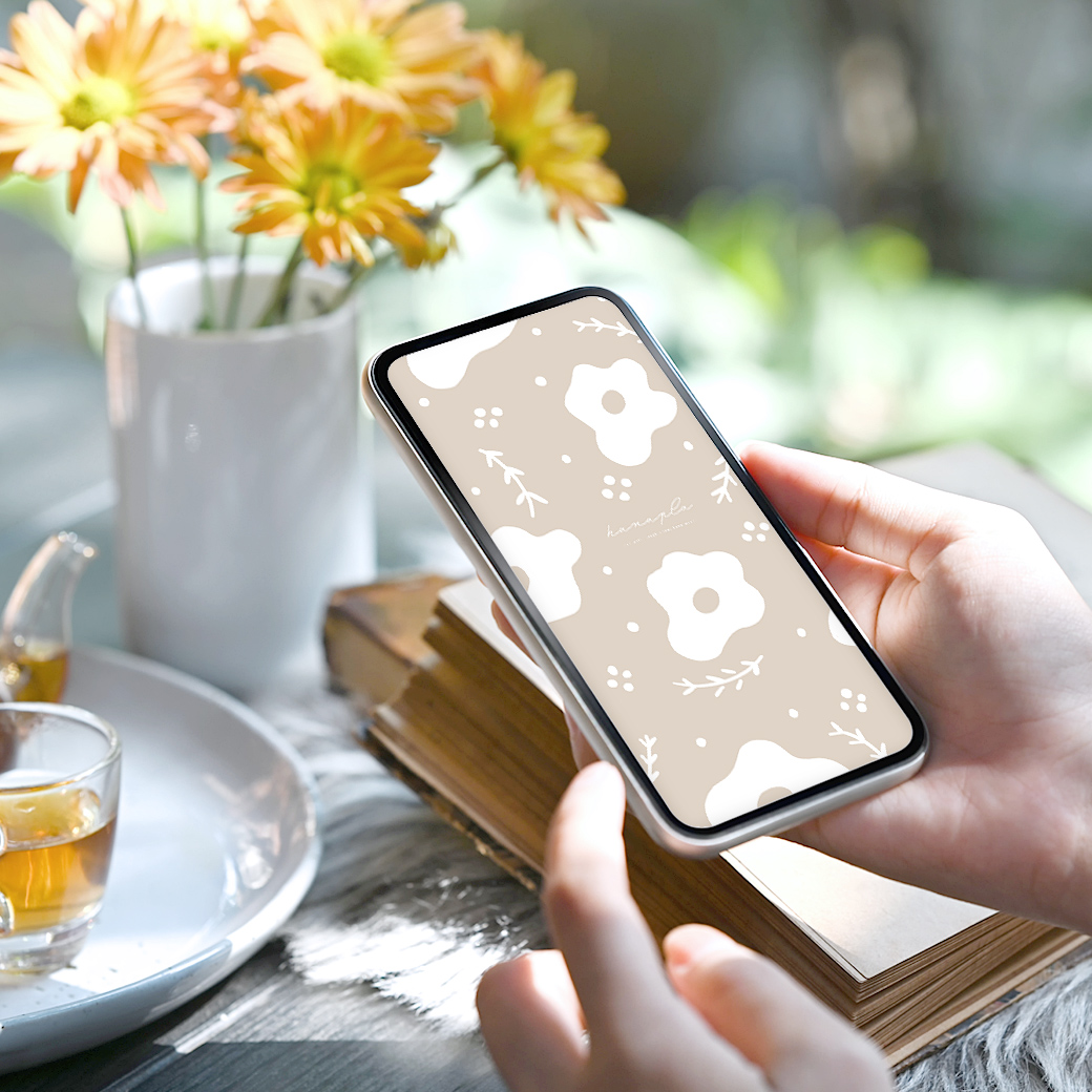 【癒しカラー】心がほっと安らぐ！ナチュラルな花柄ベージュのスマホ壁紙