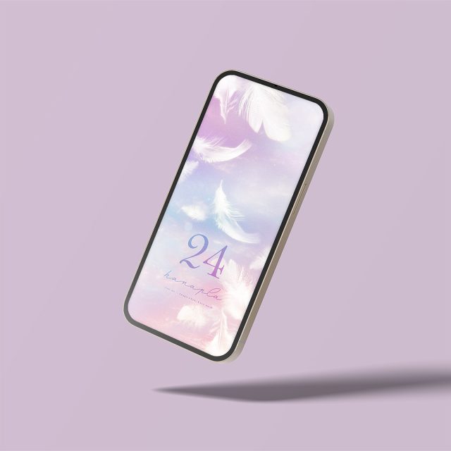 【幸運数字24と天使の羽根】運気上昇!ふわふわと白い羽根がピンクパープルの空を舞うスマホ壁紙