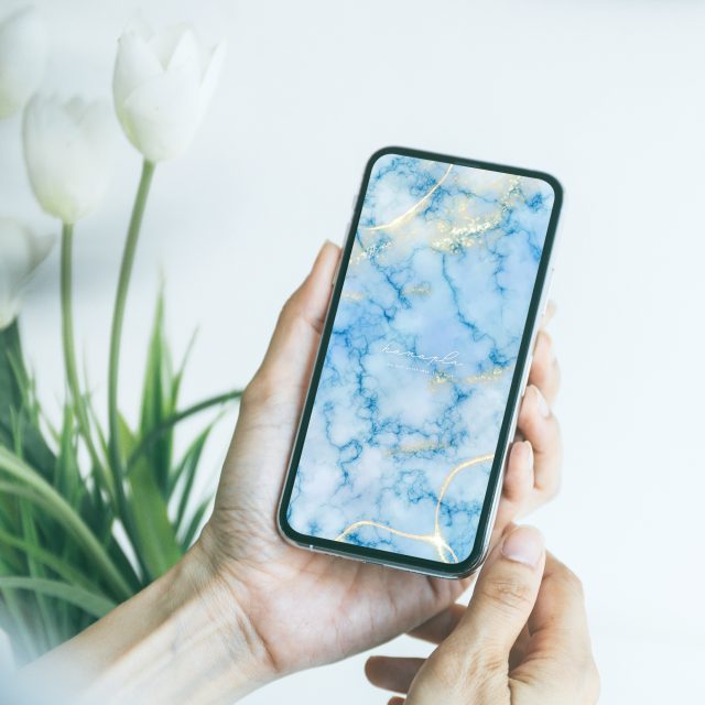 【美の極みアクアマリンブルー大理石】💎金色の煌めきが幸運を運ぶ✨癒しと高級感をまとう開運スマホ待ち受け壁紙🌊