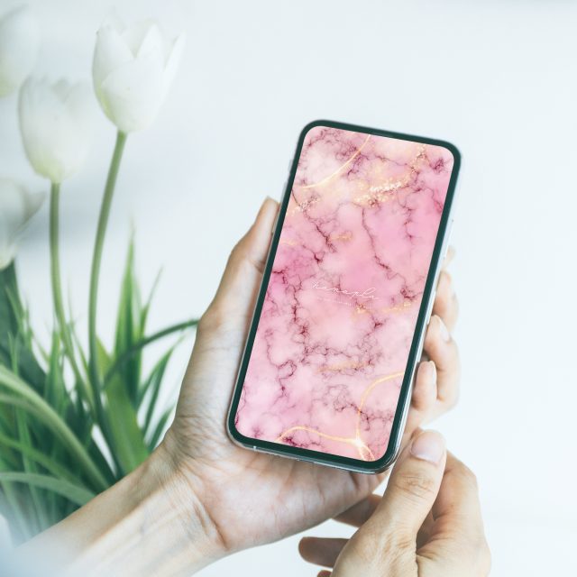 【美の極みルビーローズピンク大理石】🌹金色の煌めきが幸福を呼ぶ✨愛と美を引き寄せる高級感あふれるスマホ壁紙💎