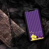 【ハロウィンの十字架と洋館】💜紫ストライプに浮かぶ黄色い洋館とお墓が描く幻想の夜🎃幸運を呼ぶスマホ壁紙✨