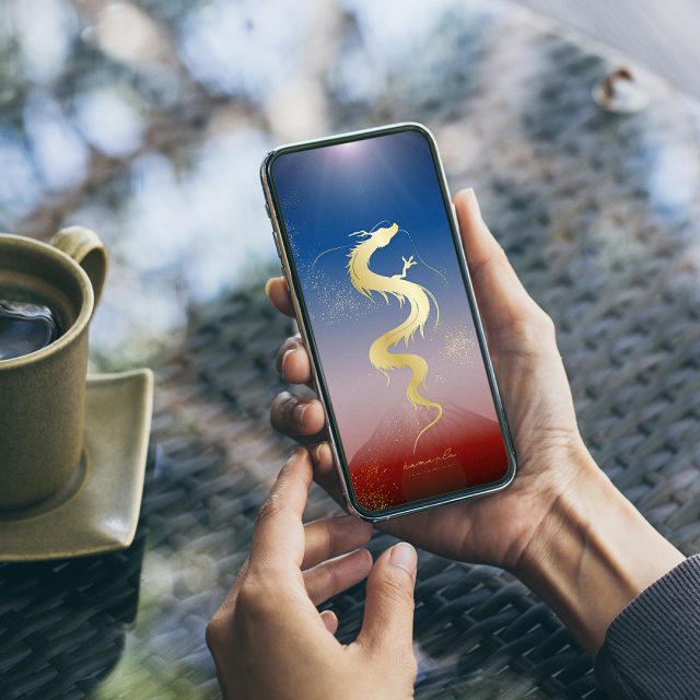 【天光に昇る金龍神と暁の赤富士】✨天から差す光に導かれ昇る金龍神🐉運気上昇・成功・守護をもたらす神聖な開運待ち受け🌅