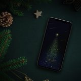 【綺羅星と流星が彩るゴールドグリーンツリー】🌟黄金に輝くトップスターと星降る夜空✨無数の光が幸運を呼ぶクリスマス開運スマホ待ち受け🎄