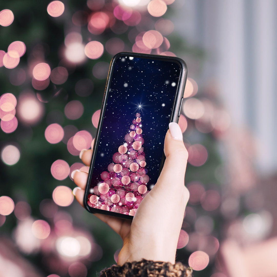 【星と雪が舞う桃金のクリスマスツリー】🎀🌸優しさと愛が煌めく夜✨心を包む幸福の光が運気を満たす開運スマホ壁紙💖