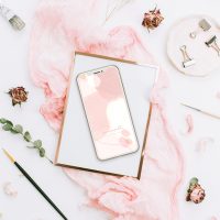 【くすみピンク待ち受け】淡いくすみピンクで大人っぽい水彩風のかわいいスマホ壁紙